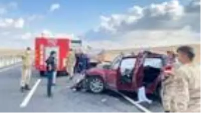 Ahmet Türk'ün, taziyeden dönen akrabaları kaza yaptı: 1 ölü, 3 yaralı Ahmet Türk'ün, taziyeden dönen akrabaları kaza yaptı: 1 ölü, 3 yaralı