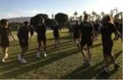 Altay Kadın Futbol Takımı göçebeye döndü Altay Kadın Futbol Takımı göçebeye döndü