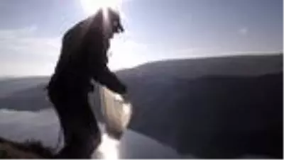 Avcılar doğadaki yaban hayvanlarına yem bıraktı Avcılar doğadaki yaban hayvanlarına yem bıraktı