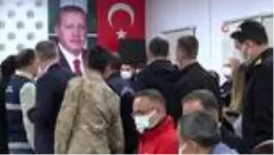 Bakan Soylu, İzmir'de değerlendirme ve koordinasyon toplantısına katıldı Bakan Soylu, İzmir'de değerlendirme ve koordinasyon toplantısına katıldı