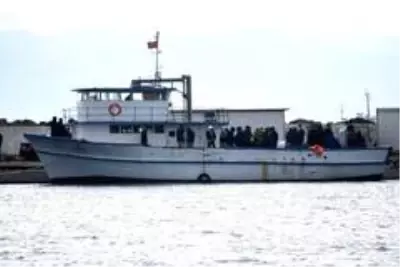 Bu tekneden kaçak 115 göçmen çıktı Bu tekneden kaçak 115 göçmen çıktı
