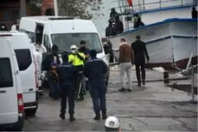 Bu tekneden kaçak 115 göçmen çıktı Bu tekneden kaçak 115 göçmen çıktı