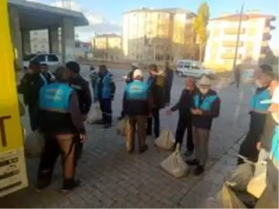 Çaldıran Belediyesinin ektiği patatesin hasadına başlandı Çaldıran Belediyesinin ektiği patatesin hasadına başlandı