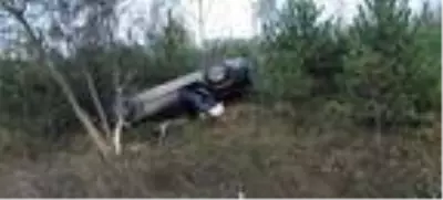 Düzce'de takla atan otomobil, ters döndü; 3 kişilik aile yaralı Düzce'de takla atan otomobil, ters döndü; 3 kişilik aile yaralı