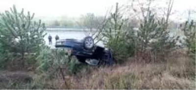 Düzce'de yoldan çıkan otomobil takla attı: 3 yaralı Düzce'de yoldan çıkan otomobil takla attı: 3 yaralı