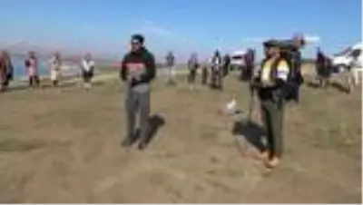 Fırat Nehri'nin eşsiz manzarasında türkülerle doğa yürüyüşü Fırat Nehri'nin eşsiz manzarasında türkülerle doğa yürüyüşü
