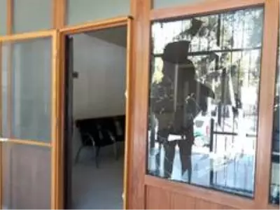 Son dakika haber | Gaziantep'te adli tıp görevlilerine saldırı kamerada Son dakika haber | Gaziantep'te adli tıp görevlilerine saldırı kamerada
