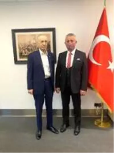 Gümüşhanespor Başkanı Olgun, Galatasaray Başkanı Cengiz'le görüştü Gümüşhanespor Başkanı Olgun, Galatasaray Başkanı Cengiz'le görüştü
