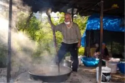 - Hatay'da nar ekşisi sezonu açıldı - Hatay'da nar ekşisi sezonu açıldı