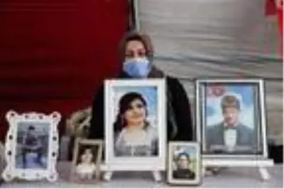 HDP önünde evlat nöbeti tutan baba: Oğlumun hayali polis veya asker olmaktı HDP önünde evlat nöbeti tutan baba: Oğlumun hayali polis veya asker olmaktı