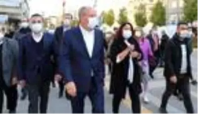 Eski CHP Milletvekili Muharrem İnce, esnafı ziyaret etti Eski CHP Milletvekili Muharrem İnce, esnafı ziyaret etti