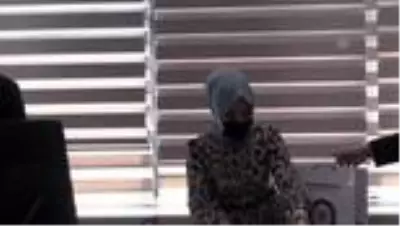 KAHRAMANMARAŞ - Öğretmenin kitap isteğini Emniyet yerine getirdi KAHRAMANMARAŞ - Öğretmenin kitap isteğini Emniyet yerine getirdi