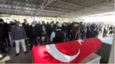 Kazada hayatını kaybeden Osmaniyeli polis toprağa verildi Kazada hayatını kaybeden Osmaniyeli polis toprağa verildi