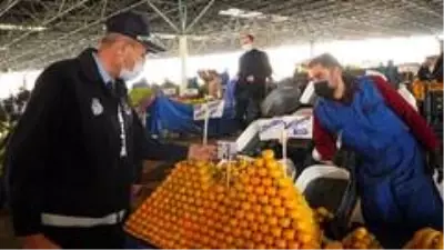 Keçiören'de semt pazarları sıkı denetim altında Keçiören'de semt pazarları sıkı denetim altında