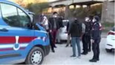 KIRKLARELİ - Hırsızlık şüphelileri, araçları arıza yapınca yakalandı KIRKLARELİ - Hırsızlık şüphelileri, araçları arıza yapınca yakalandı