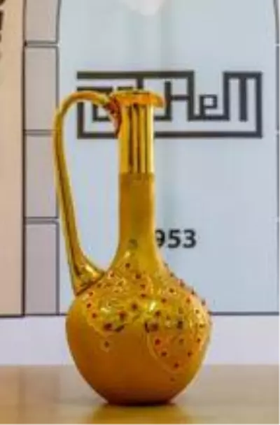 Mardin'e özgü motiflerin 24 ayar altınla işlendiği cam gereçler ilgi görüyor Mardin'e özgü motiflerin 24 ayar altınla işlendiği cam gereçler ilgi görüyor