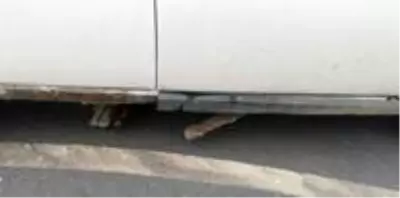 Otomobili vurdurup çalan hırsızlar yakıtı bitince vites topuzunu alıp kaçtı Otomobili vurdurup çalan hırsızlar yakıtı bitince vites topuzunu alıp kaçtı