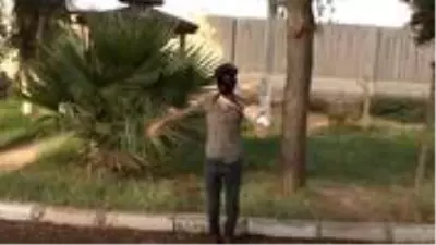 Saldırı hazırlığındaki terörist, zaman ayarlı bomba düzeneğini kolundaki alçıda kamufle etmiş Saldırı hazırlığındaki terörist, zaman ayarlı bomba düzeneğini kolundaki alçıda kamufle etmiş