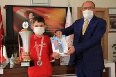 Satrançla hayata yeni hamle atmayı öğreniyorlar Satrançla hayata yeni hamle atmayı öğreniyorlar