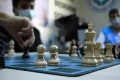 Satrançla hayata yeni hamle atmayı öğreniyorlar Satrançla hayata yeni hamle atmayı öğreniyorlar