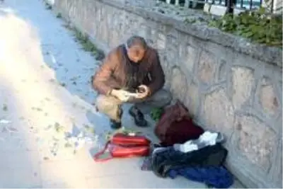 Şüpheli iki çanta fünyeyle patlatıldı