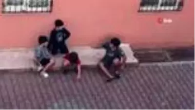Minikler sokakta oyun oynamak yerine ekonomi konuştu Minikler sokakta oyun oynamak yerine ekonomi konuştu