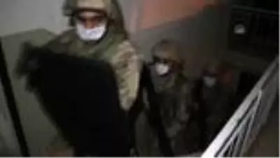 Son dakika gündem: Suriye'den yasa dışı yollarla gelen PKK/PYD üyesi 2 şüpheli yakalandı Son dakika gündem: Suriye'den yasa dışı yollarla gelen PKK/PYD üyesi 2 şüpheli yakalandı