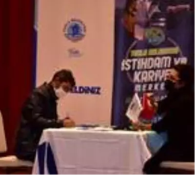 Tuzla'da 10 kişi daha iş sahibi oldu Tuzla'da 10 kişi daha iş sahibi oldu