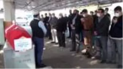 Yozgat'daki kazada hayatını kaybeden polis memuru toprağa verildi Yozgat'daki kazada hayatını kaybeden polis memuru toprağa verildi