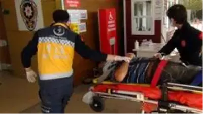 Yük asansöründe boşluğa düşen işçi ağır yaralandı Yük asansöründe boşluğa düşen işçi ağır yaralandı