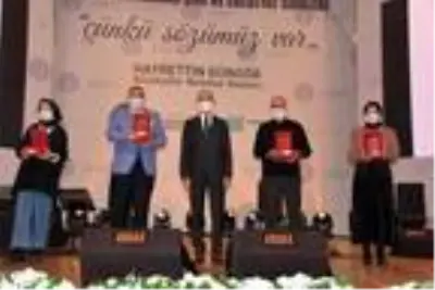 1'inci Uluslararası Edebiyat ve Şiir Günleri'nin açılışı yapıldı 1'inci Uluslararası Edebiyat ve Şiir Günleri'nin açılışı yapıldı