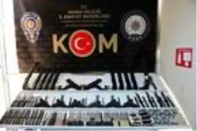 Adana'da, silah kaçakçısı suç örgütüne operasyonda 7 tutuklama Adana'da, silah kaçakçısı suç örgütüne operasyonda 7 tutuklama