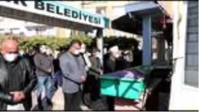 - Alaşehir'in tarihi çınarı Ayşe nine 107 yaşında vefat etti - Alaşehir'in tarihi çınarı Ayşe nine 107 yaşında vefat etti