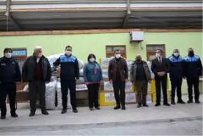Ardahan Belediyesi'nden, İzmir'deki depremzedelere anlamlı yardım Ardahan Belediyesi'nden, İzmir'deki depremzedelere anlamlı yardım