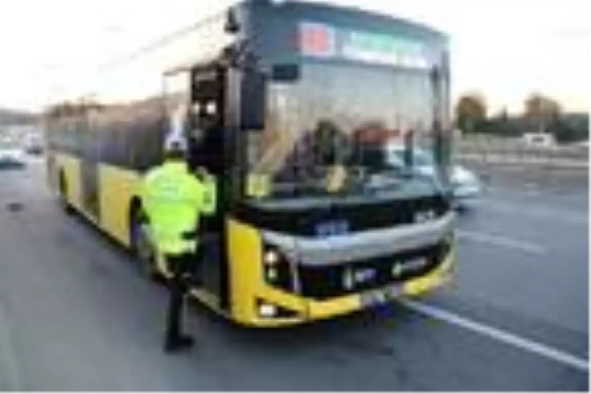 Bakırköy'de akşam yoğunluğunda toplu taşıma araçlarında denetimi