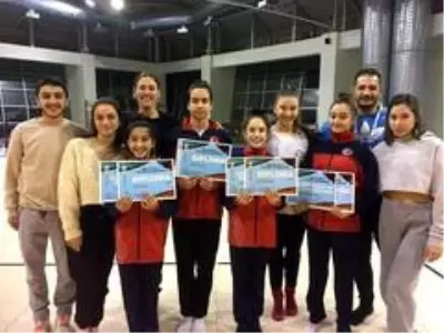 Başarılı cimnastikçiler belgelendi Başarılı cimnastikçiler belgelendi