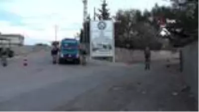 Besni Oyratlı köyü karantina altına alındı Besni Oyratlı köyü karantina altına alındı