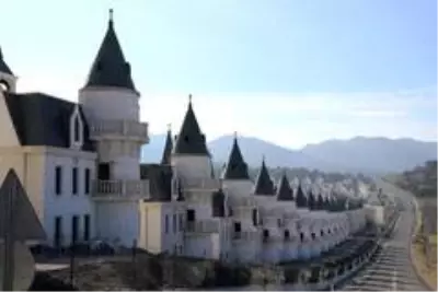 - Bolu'da şato tipi evleri yapan şirketin konkordato talebi kabul edildi - Bolu'da şato tipi evleri yapan şirketin konkordato talebi kabul edildi