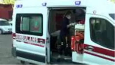 Boşanma davasında yakınları birbirine girdi: 4 yaralı Boşanma davasında yakınları birbirine girdi: 4 yaralı