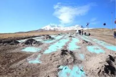 Erciyes Dağı'na erozyona karşı 'tohum halısı' serildi Erciyes Dağı'na erozyona karşı 'tohum halısı' serildi
