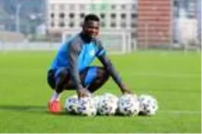 Çaykur Rizesporlu futbolcu Godfred Donsah iddialı konuştu Çaykur Rizesporlu futbolcu Godfred Donsah iddialı konuştu