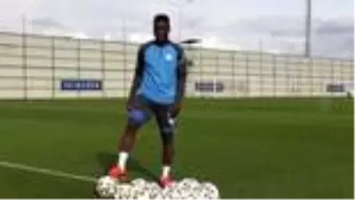 Çaykur Rizesporlu Godfred Donsah: 'Kendimi burada evimde hissediyorum' Çaykur Rizesporlu Godfred Donsah: 'Kendimi burada evimde hissediyorum'