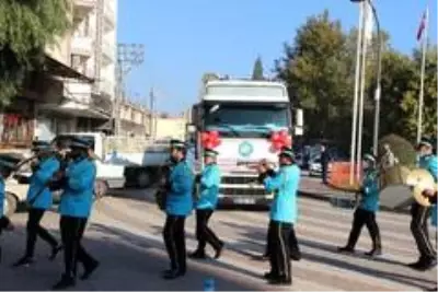 Dev borularla bando eşliğinde şehir turu Dev borularla bando eşliğinde şehir turu