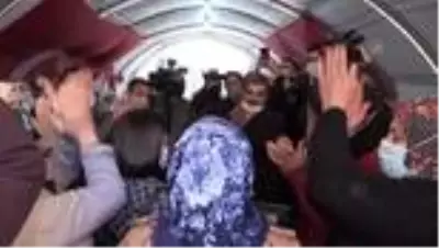 DİYARBAKIR - Evlat nöbetine 9 yaşında dağa kaçırılan oğlu için katıldı DİYARBAKIR - Evlat nöbetine 9 yaşında dağa kaçırılan oğlu için katıldı