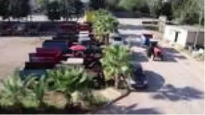 Düziçi'nde traktör sürücülerine reflektör dağıtıldı Düziçi'nde traktör sürücülerine reflektör dağıtıldı