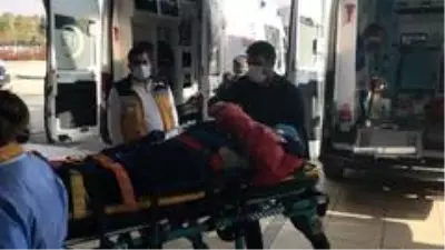 - Elazığ'da araçlar kafa kafaya çarpıştı: 1 çocuk öldü, 7 kişi yaralandı - Elazığ'da araçlar kafa kafaya çarpıştı: 1 çocuk öldü, 7 kişi yaralandı