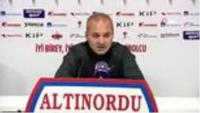 Erkan Sözeri: 'Oyuncularım tek kale oynadılar ama ilk yarıda yediğimiz 2 gol sonucu belirledi' Erkan Sözeri: 'Oyuncularım tek kale oynadılar ama ilk yarıda yediğimiz 2 gol sonucu belirledi'
