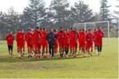 Eskişehirspor ligdeki ilk galibiyetini almak istiyor Eskişehirspor ligdeki ilk galibiyetini almak istiyor