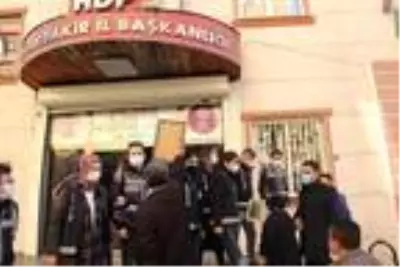 Evlat nöbeti tutan baba: Oğlumun hayali, futbolcu olmaktı (2) Evlat nöbeti tutan baba: Oğlumun hayali, futbolcu olmaktı (2)