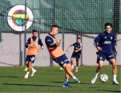 Fenerbahçe'de Gençlerbirliği maçı hazırlıkları sürüyor Fenerbahçe'de Gençlerbirliği maçı hazırlıkları sürüyor
